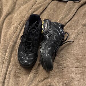 Nike Black and Yellow Women's Sneakers